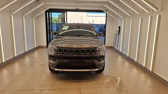JEEP COMPASS 1.3 T270 TURBO FLEX LONGITUDE AT6 JEEP COMPASS 1.3 T270 TURBO FLEX LONGITUDE AT6